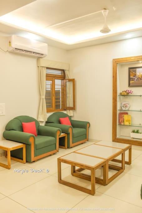 Mirje'S Deck - Homestay - Family Rooms Kolhapur Exteriör bild