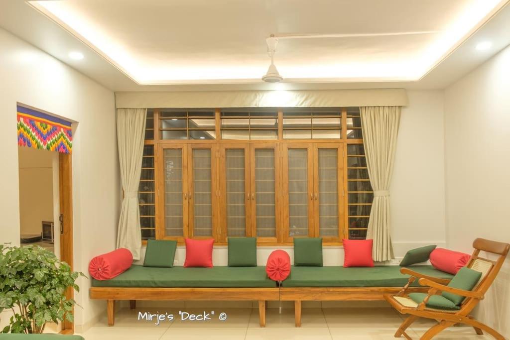 Mirje'S Deck - Homestay - Family Rooms Kolhapur Exteriör bild
